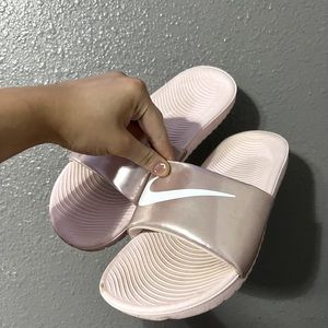 Nike pink slides